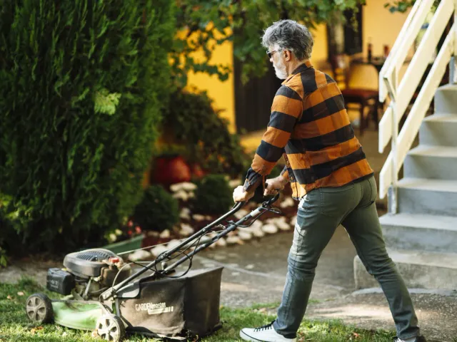 Lawn Maintenance in Port St. Lucie, FL
